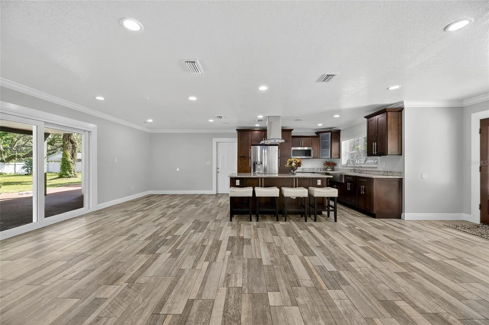 508 CLARISSA DR