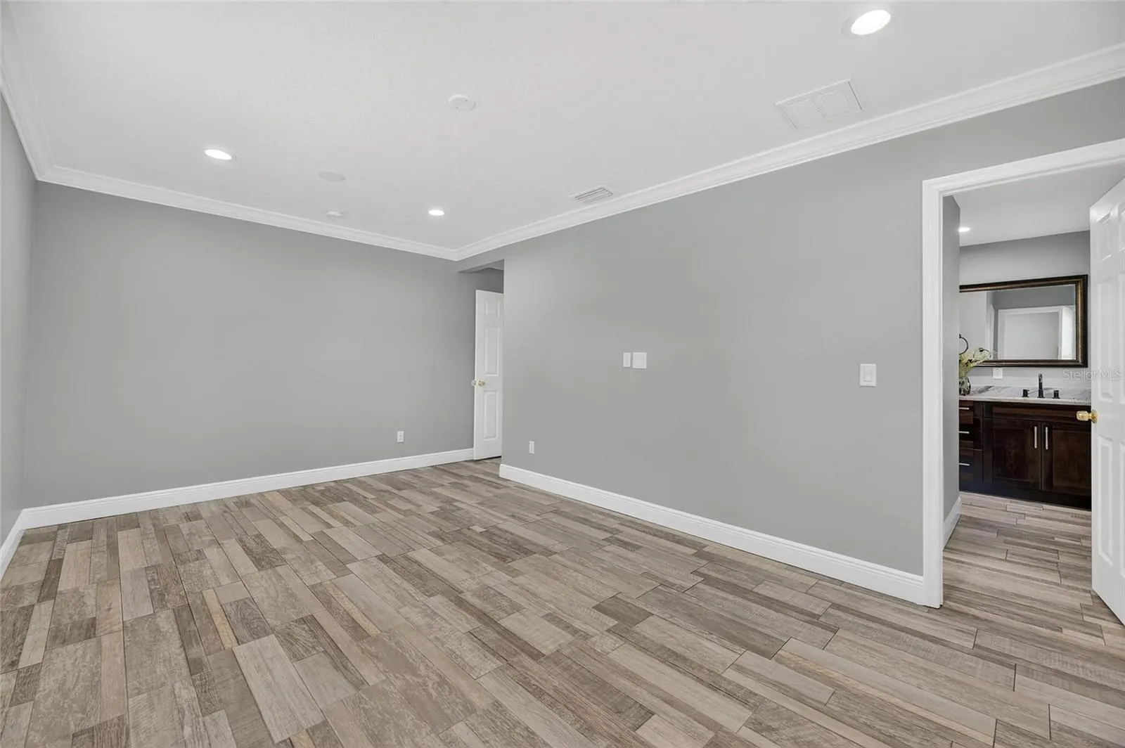 508 CLARISSA DR