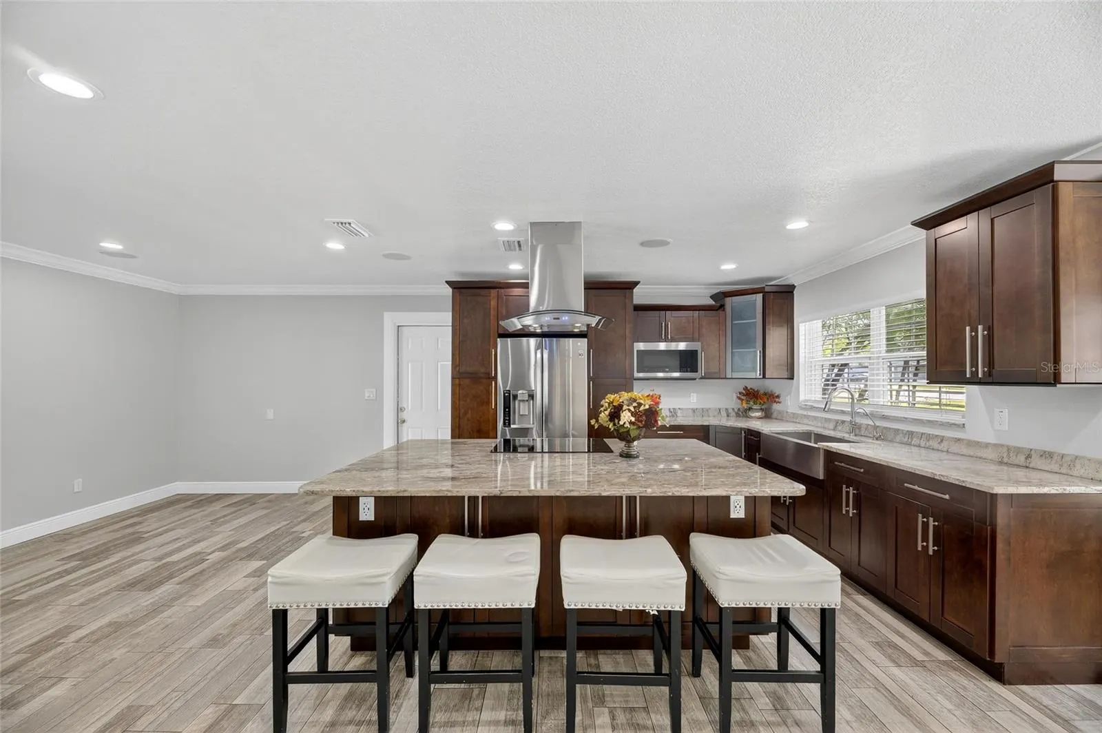 508 CLARISSA DR