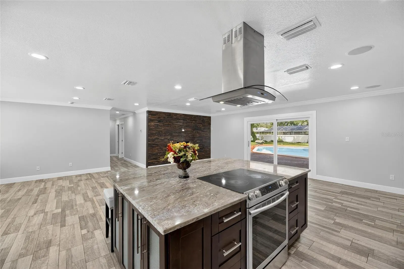 508 CLARISSA DR