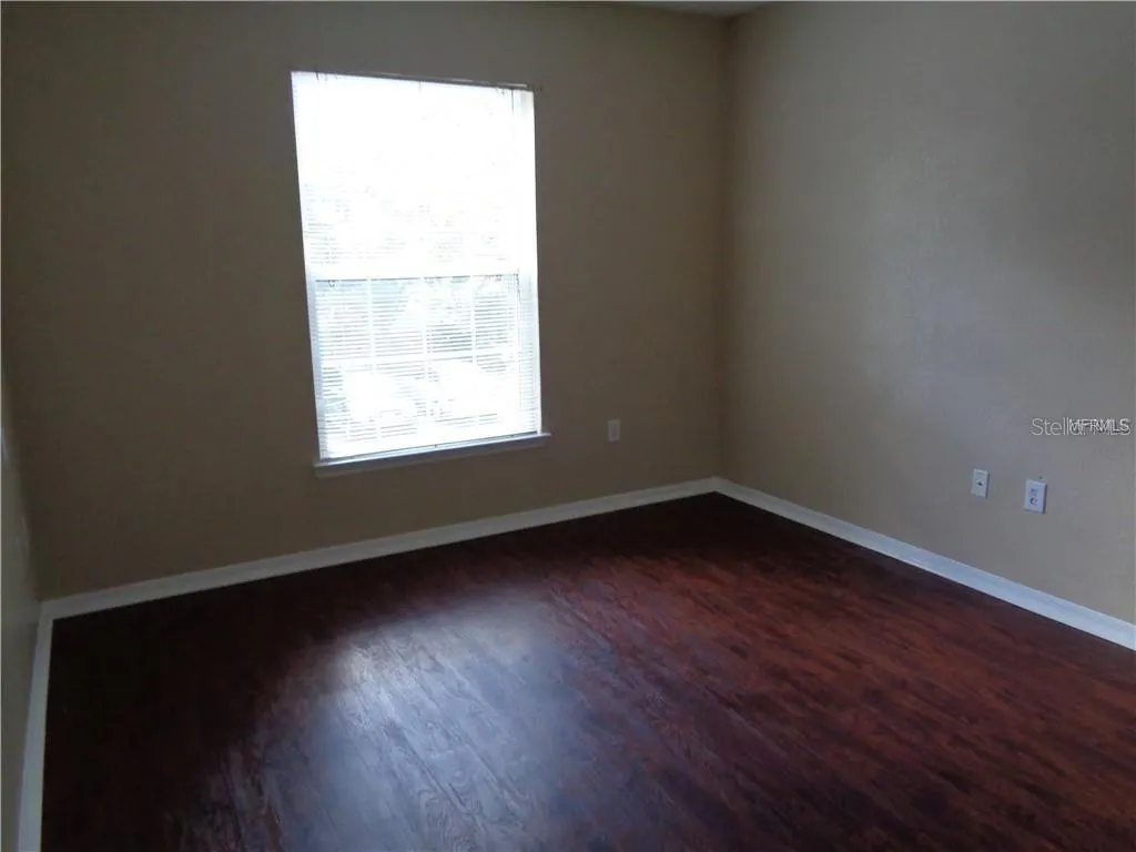 10205 COURTNEY PALMS BLVD #204, #204