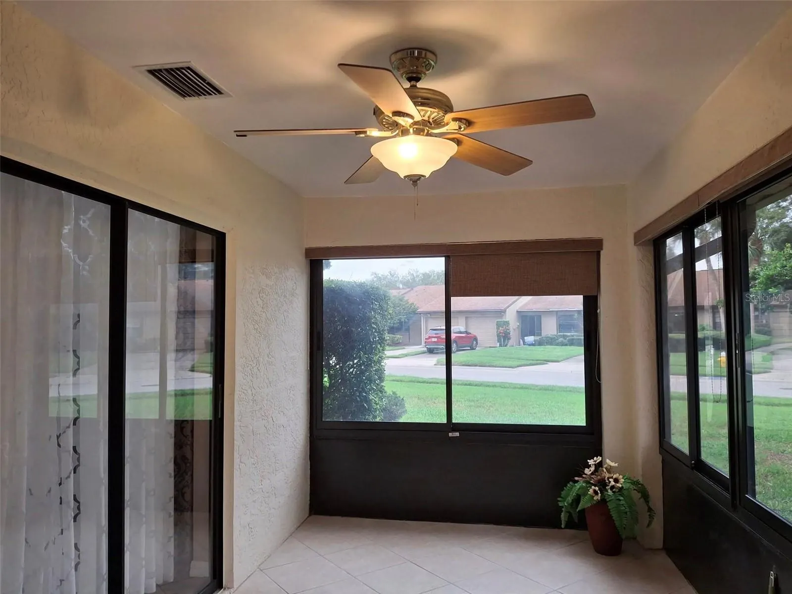 9684 LAKE SEMINOLE DR E