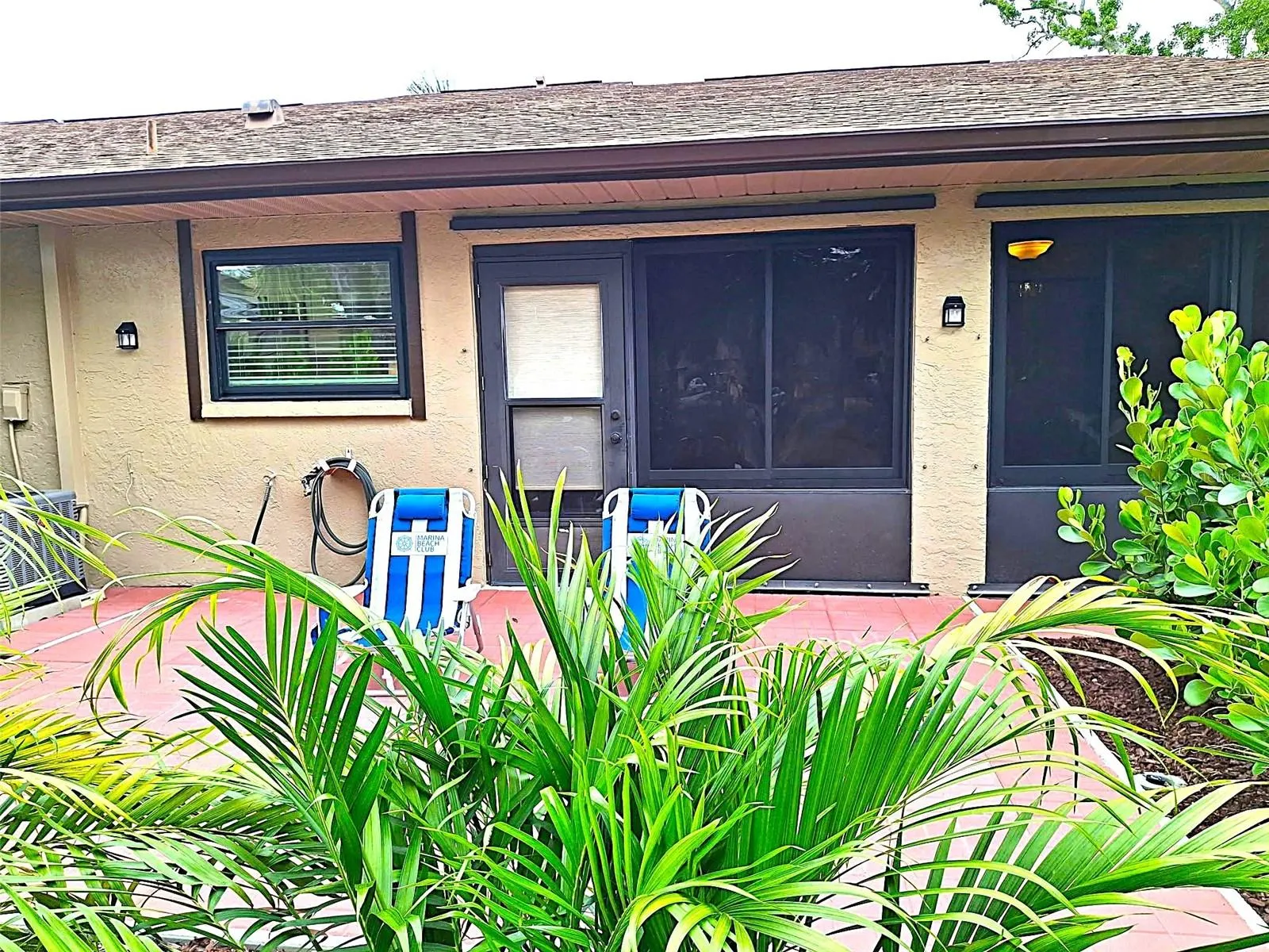 9684 LAKE SEMINOLE DR E