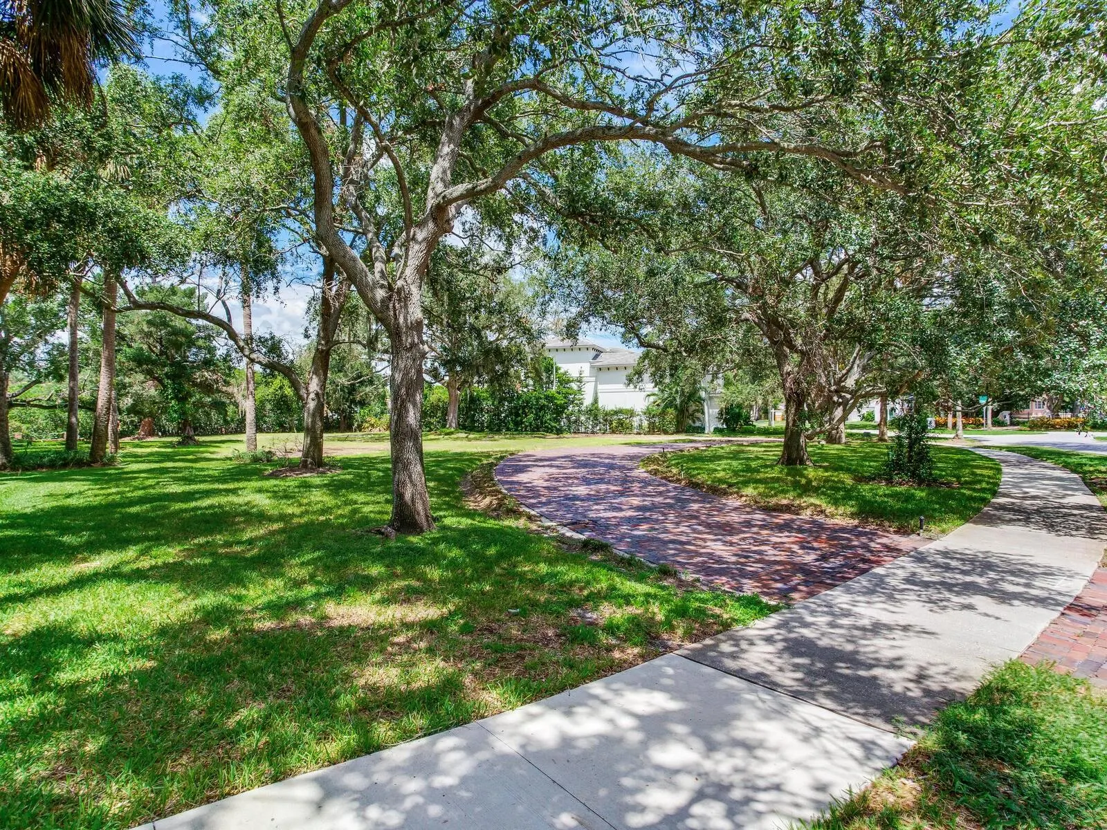 5001 S SHORE CREST CIR