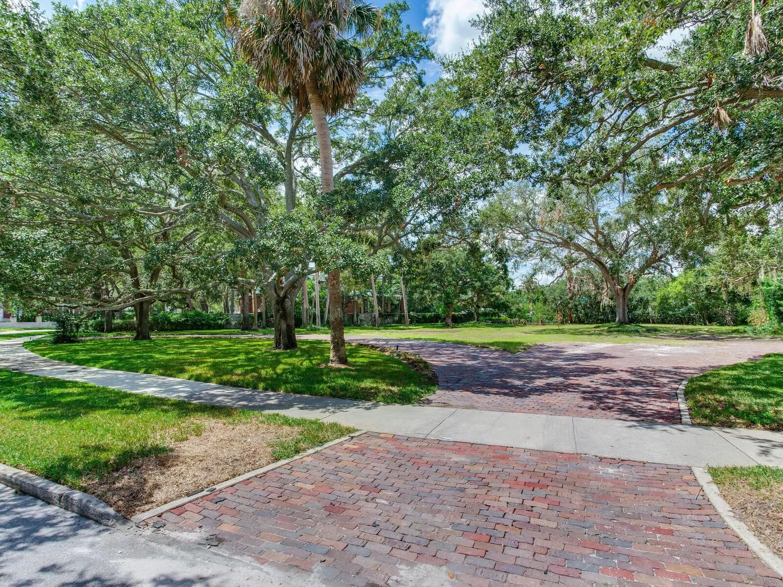 5001 S SHORE CREST CIR