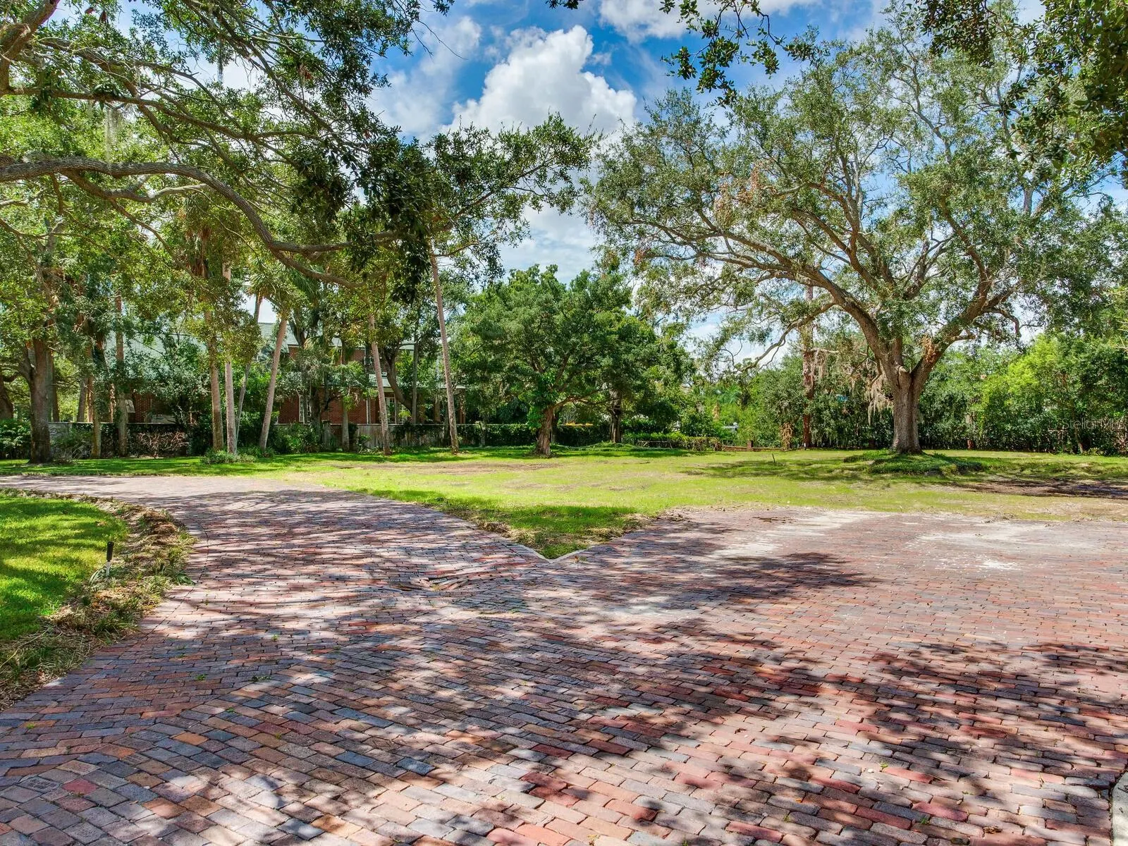 5001 S SHORE CREST CIR