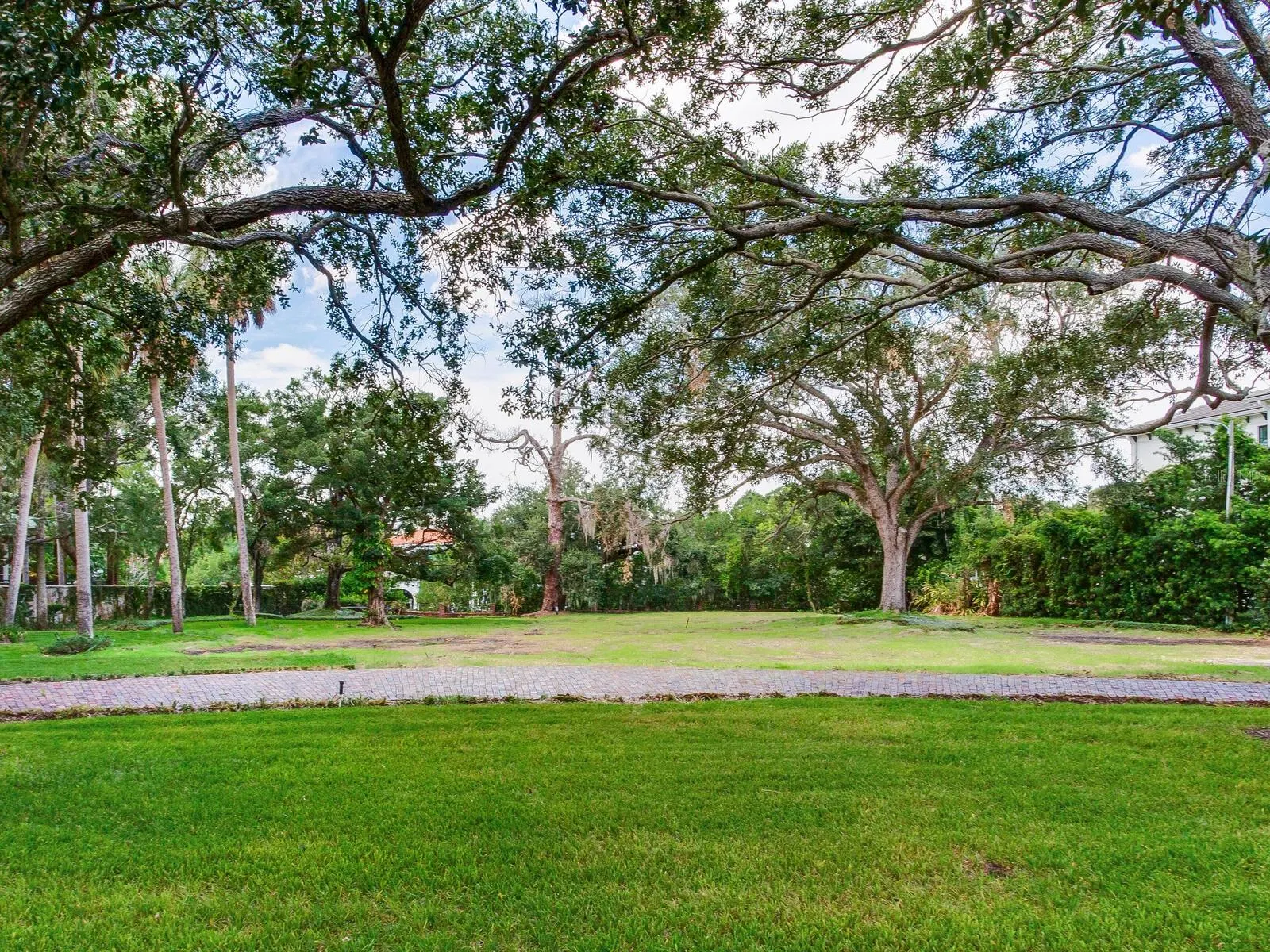 5001 S SHORE CREST CIR