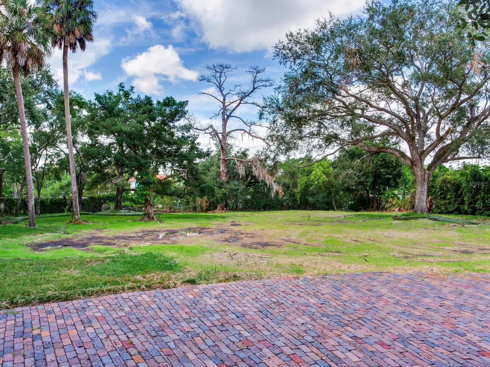 5001 S SHORE CREST CIR