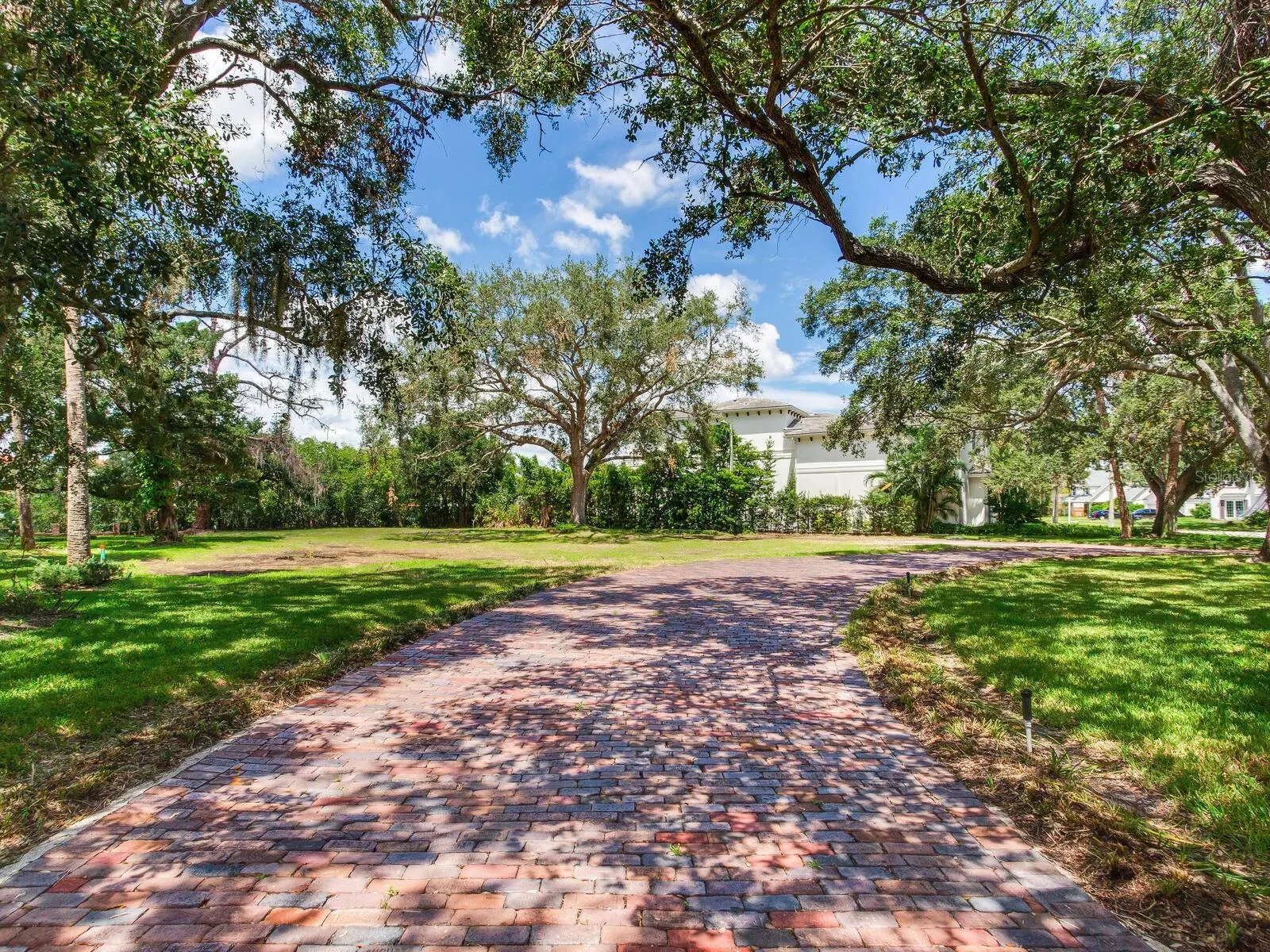 5001 S SHORE CREST CIR