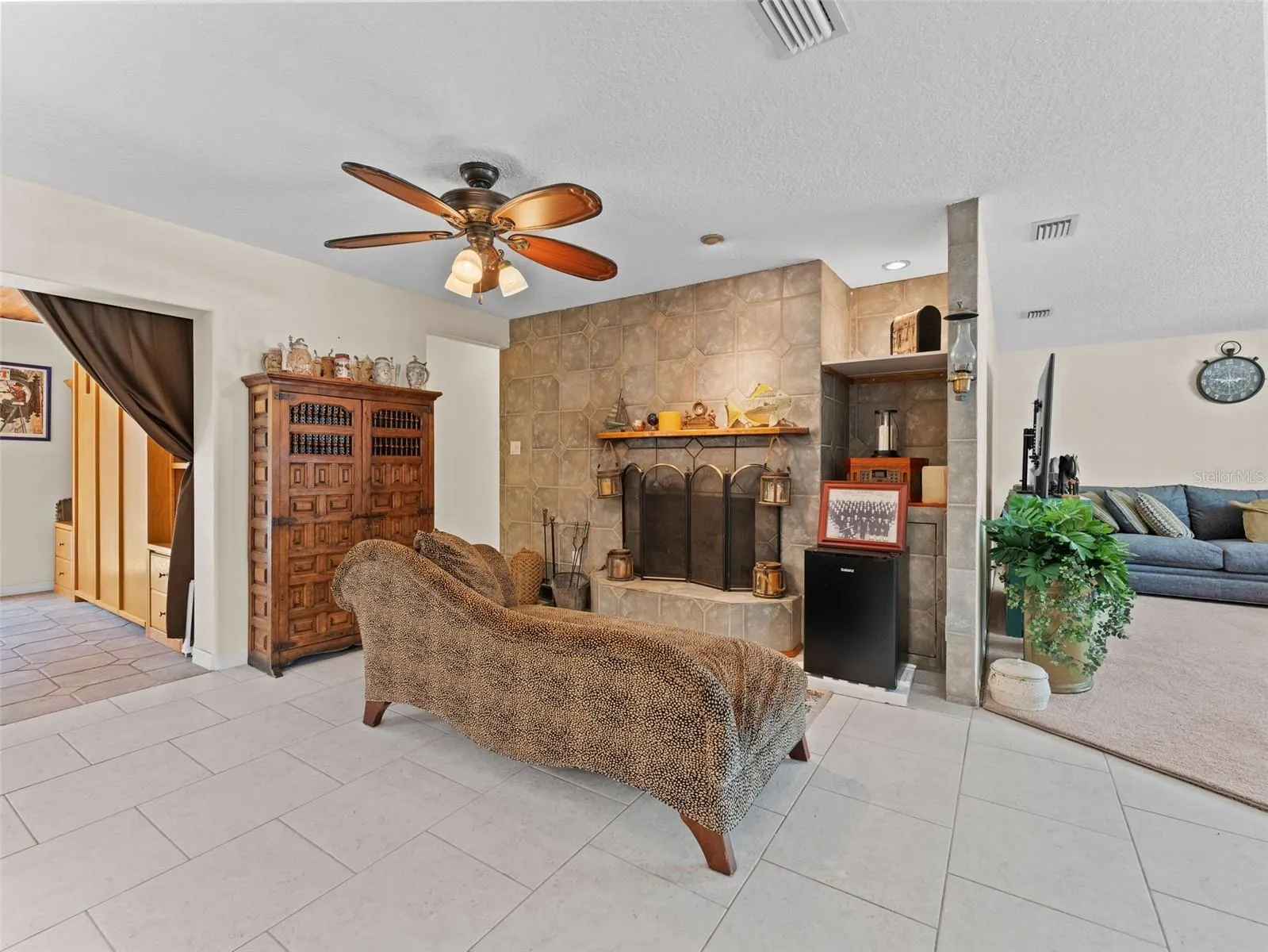 1436 WEXFORD DR N