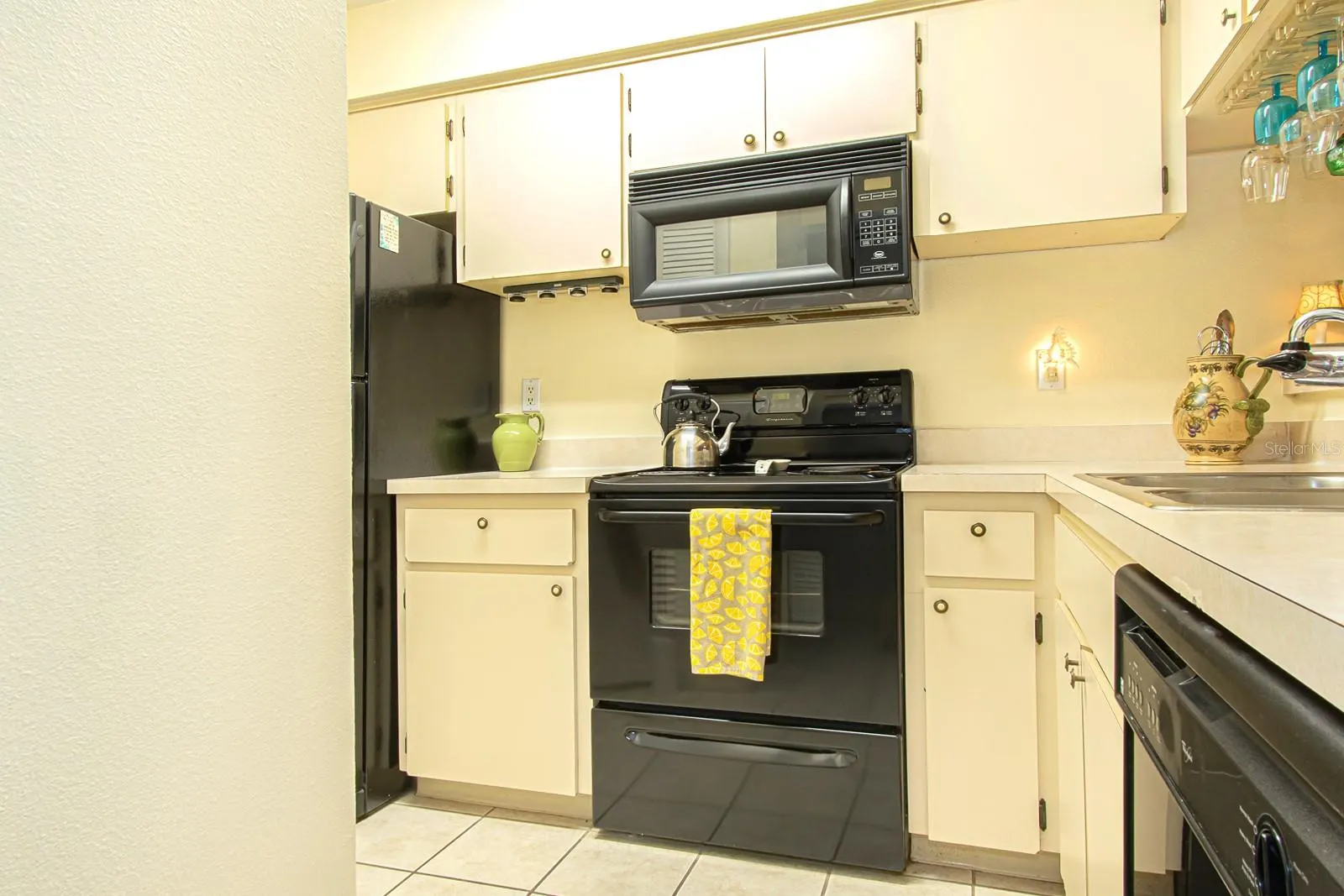 3020 BONAVENTURE CIR #204, #204