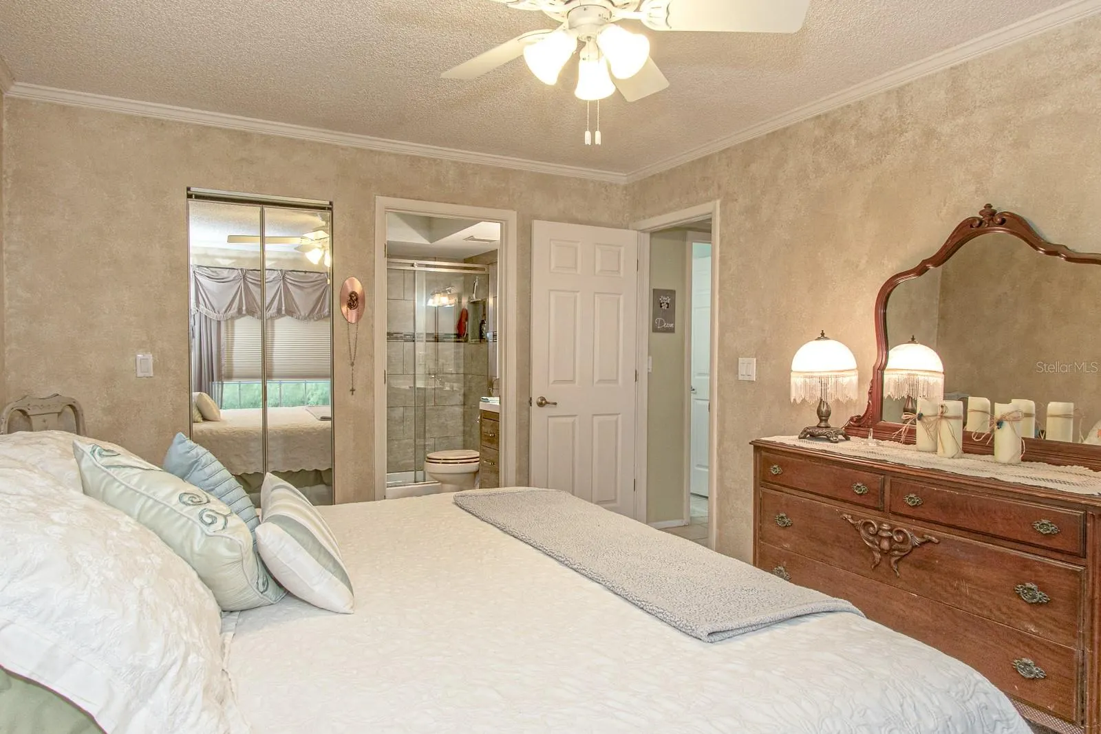 3020 BONAVENTURE CIR #204, #204