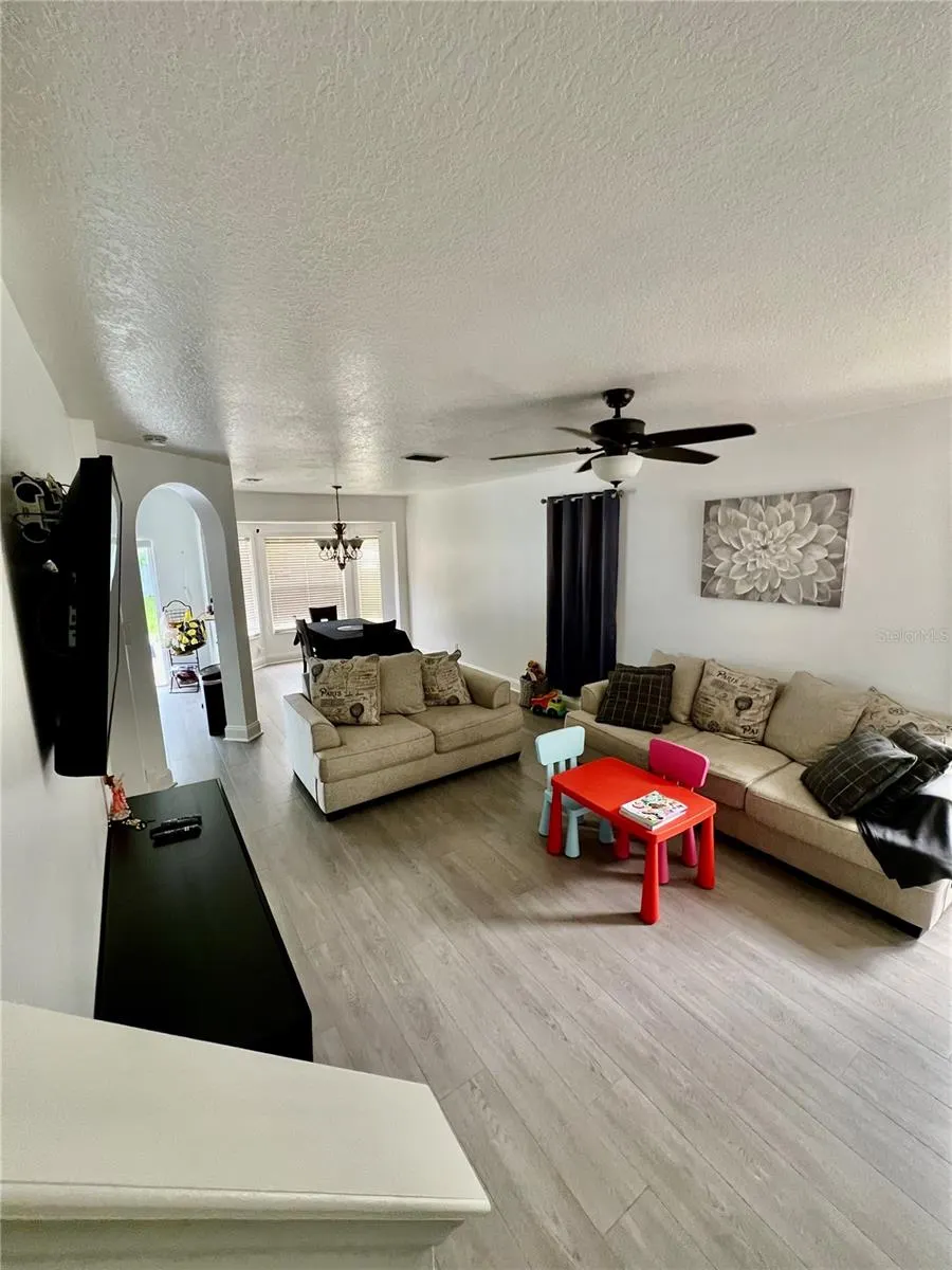8425 QUARTER HORSE DR