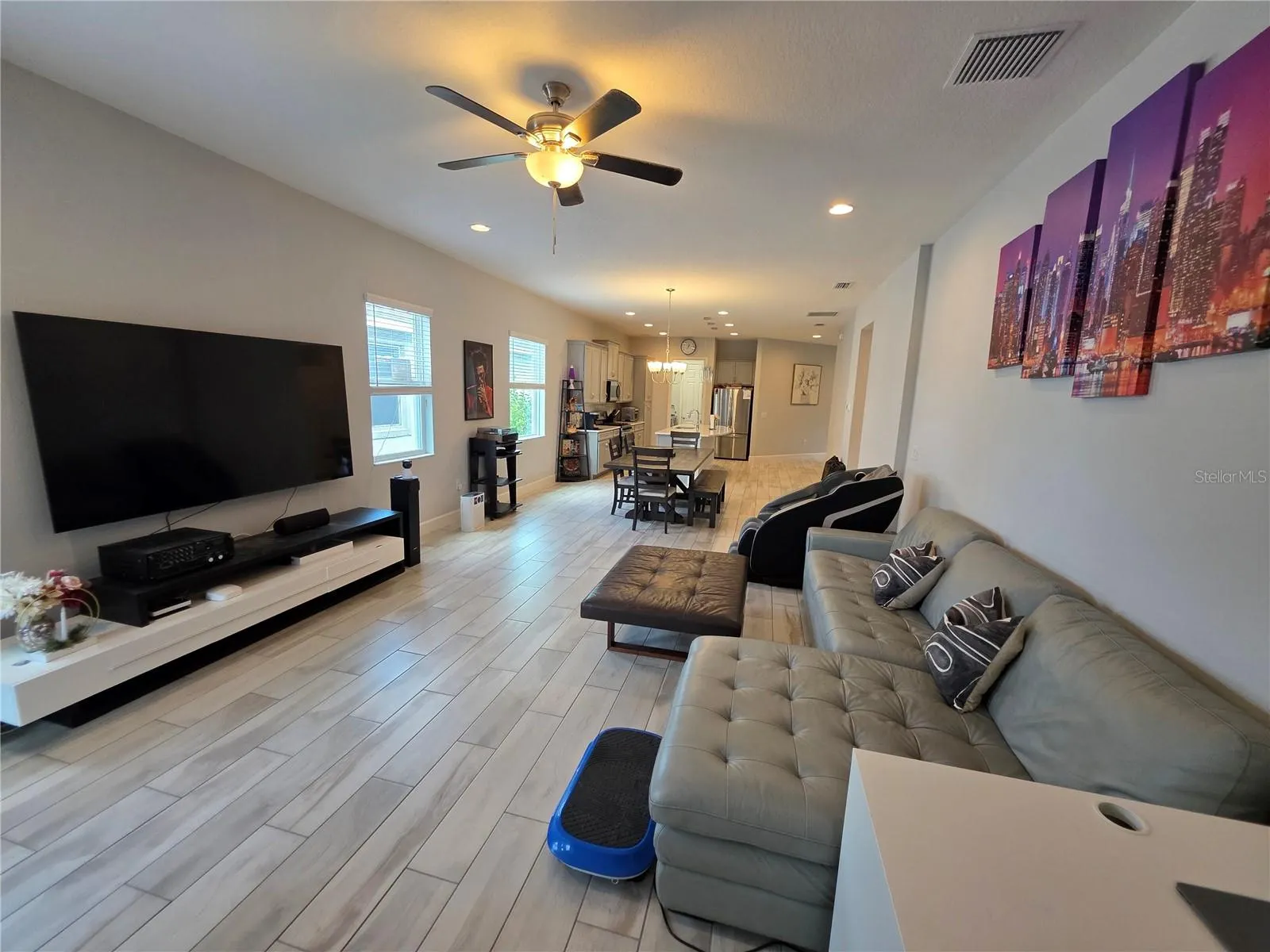 6123 VOYAGERS PL