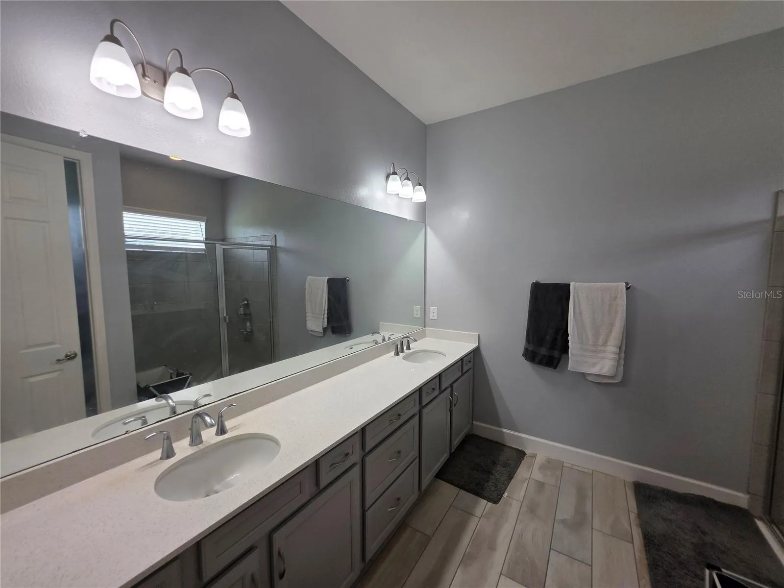 6123 VOYAGERS PL