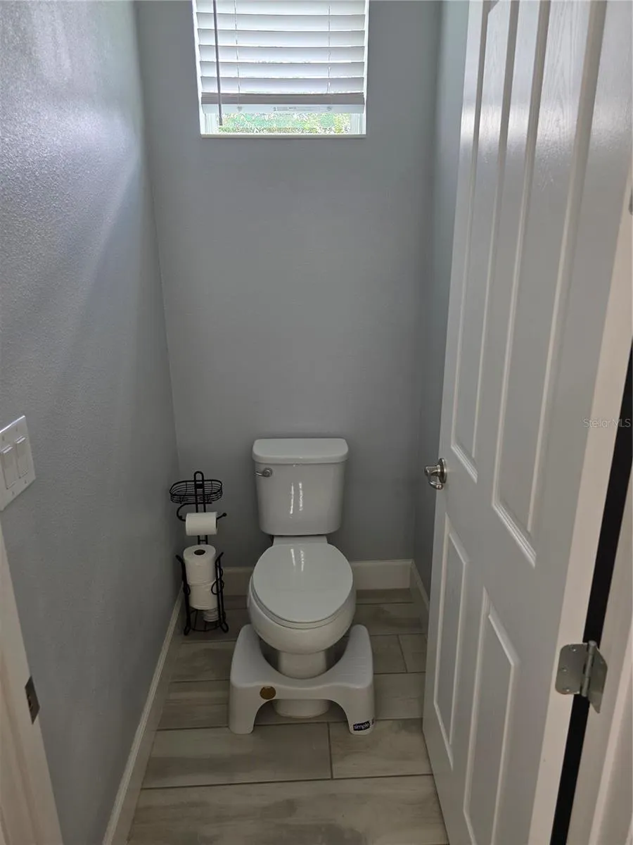 6123 VOYAGERS PL