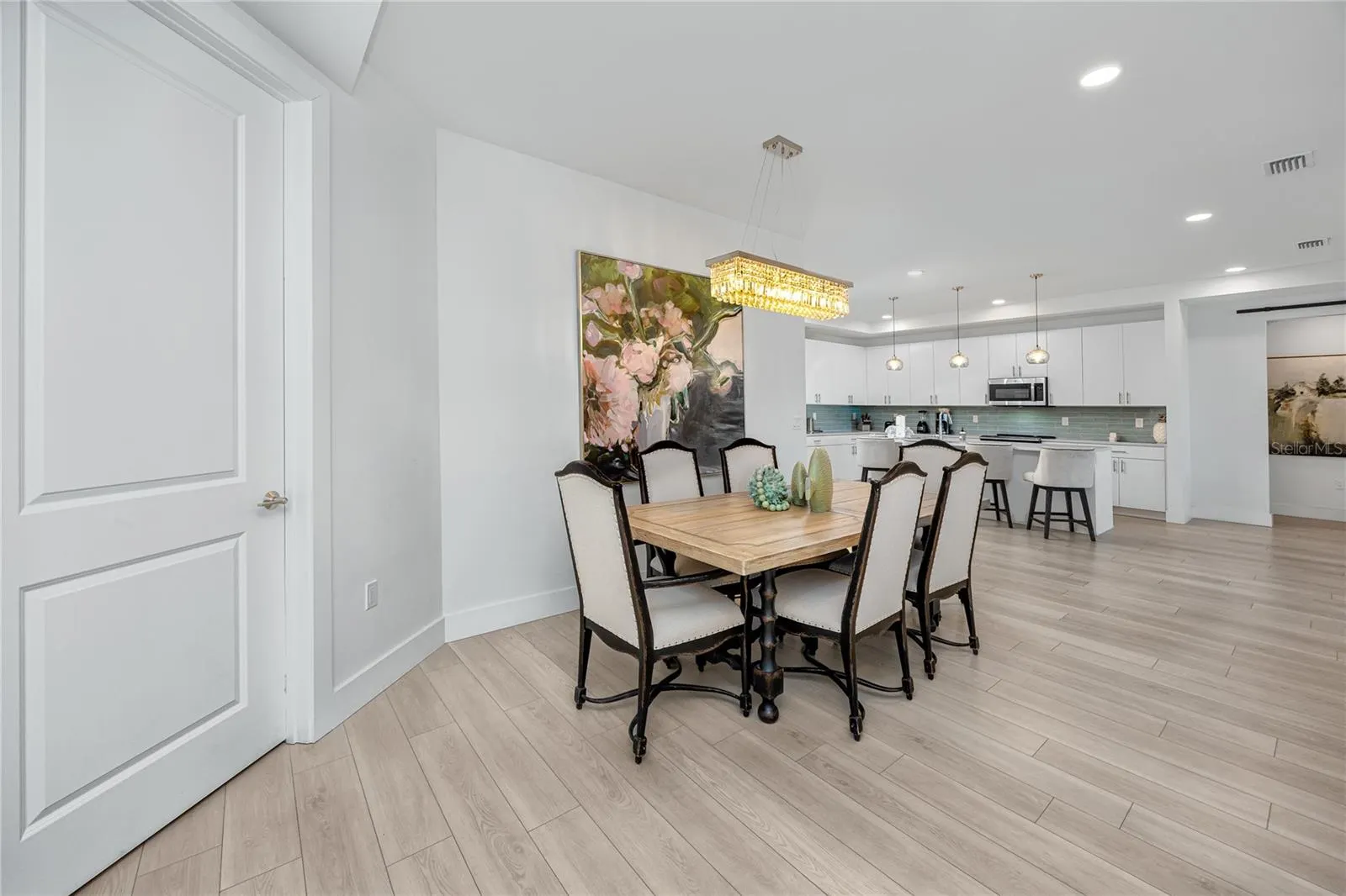 300 150TH AVE #305, #305