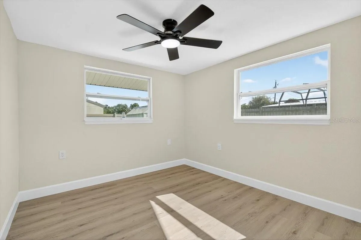 420 PALM CREEK DR