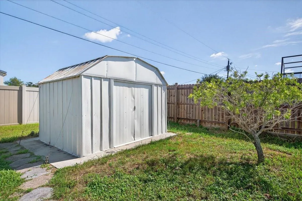 420 PALM CREEK DR