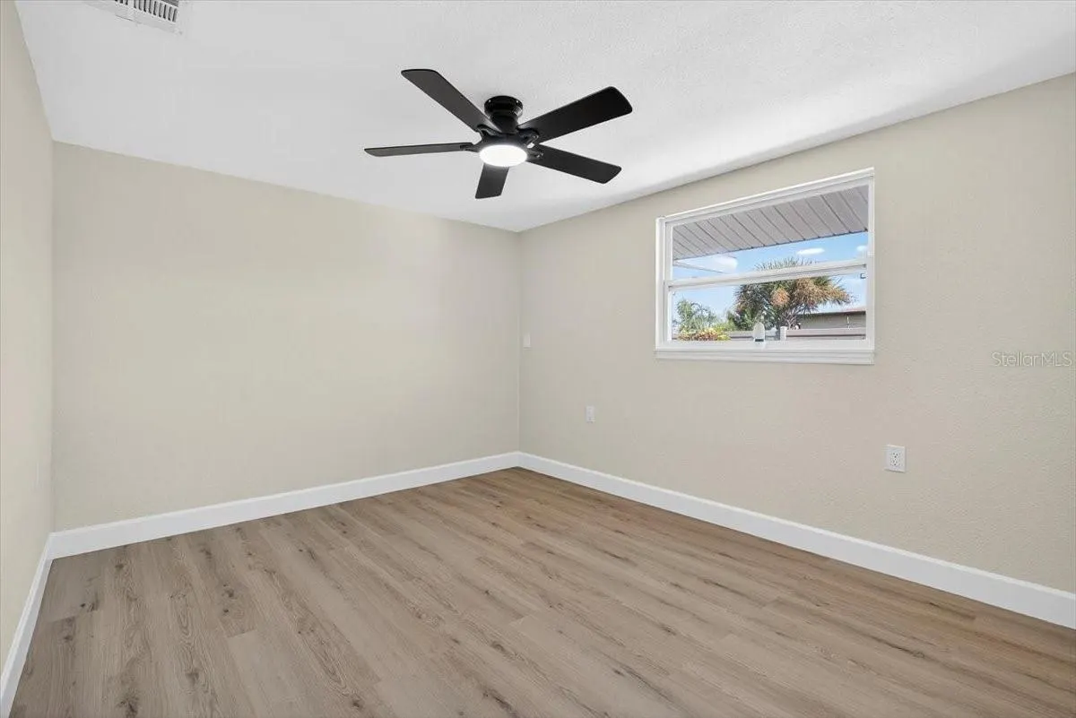 420 PALM CREEK DR