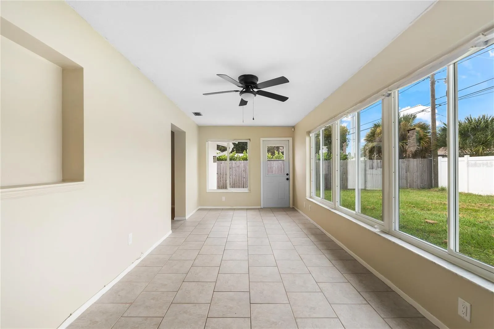1468 SANDY LN