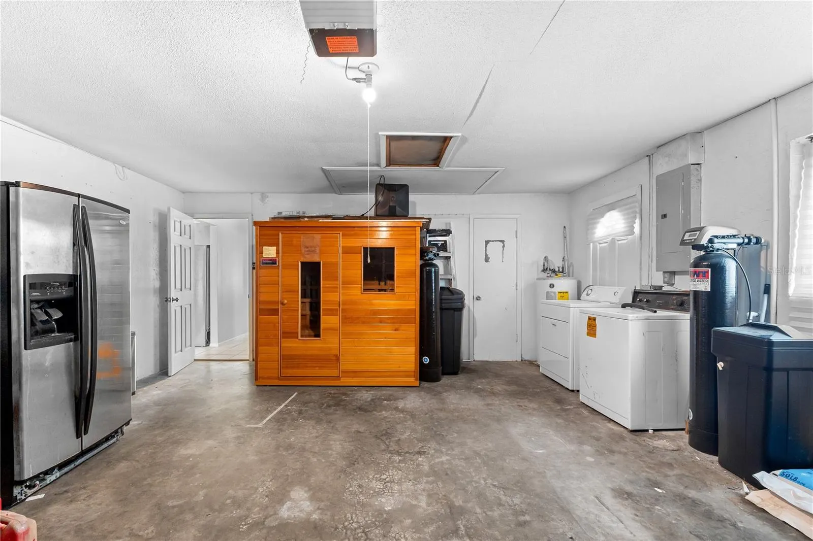 1468 SANDY LN