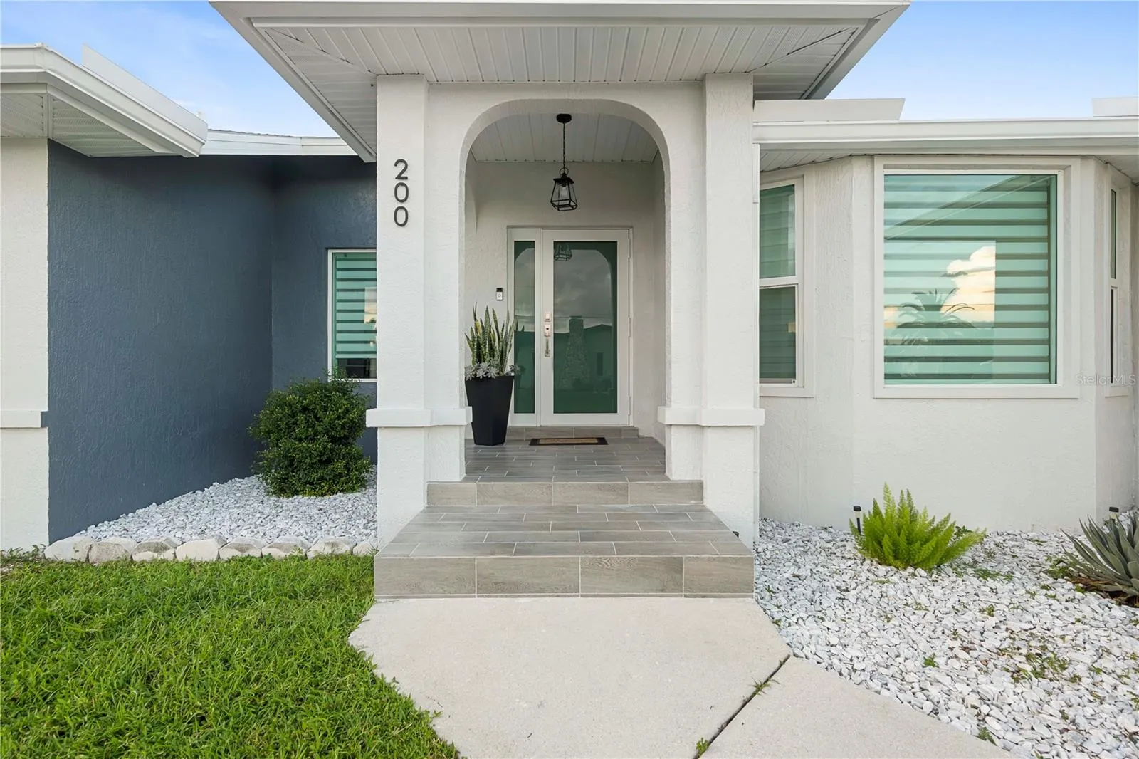 200 DOLPHIN PKWY