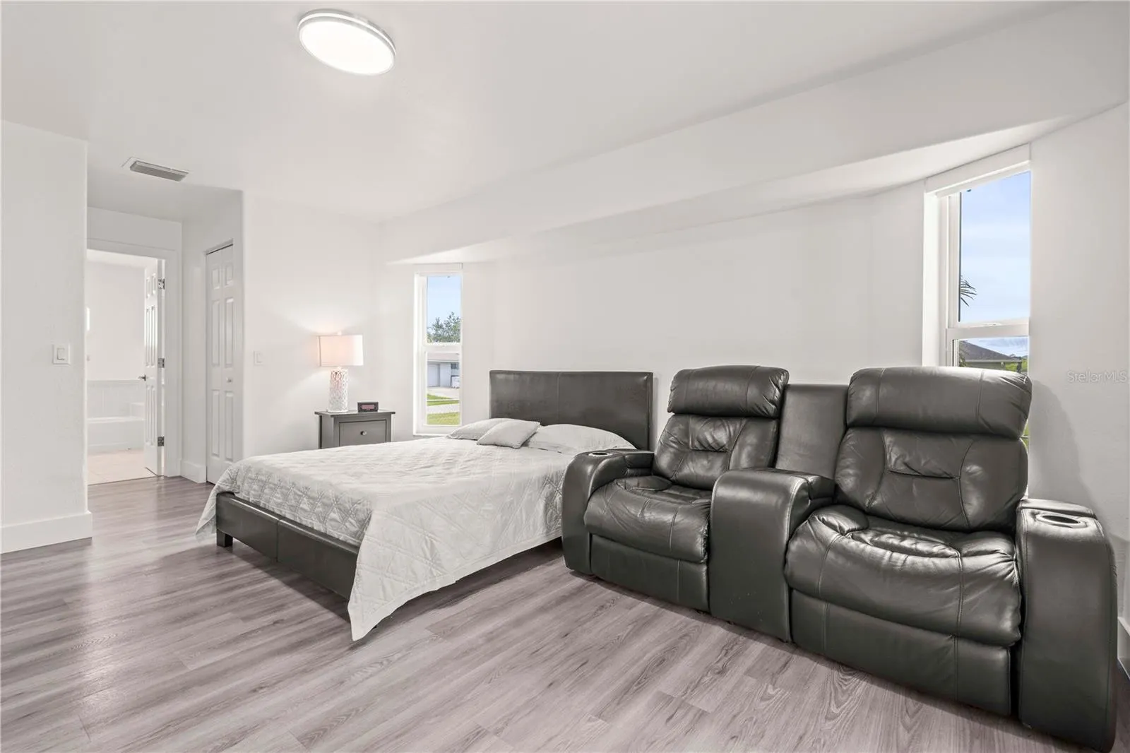 200 DOLPHIN PKWY