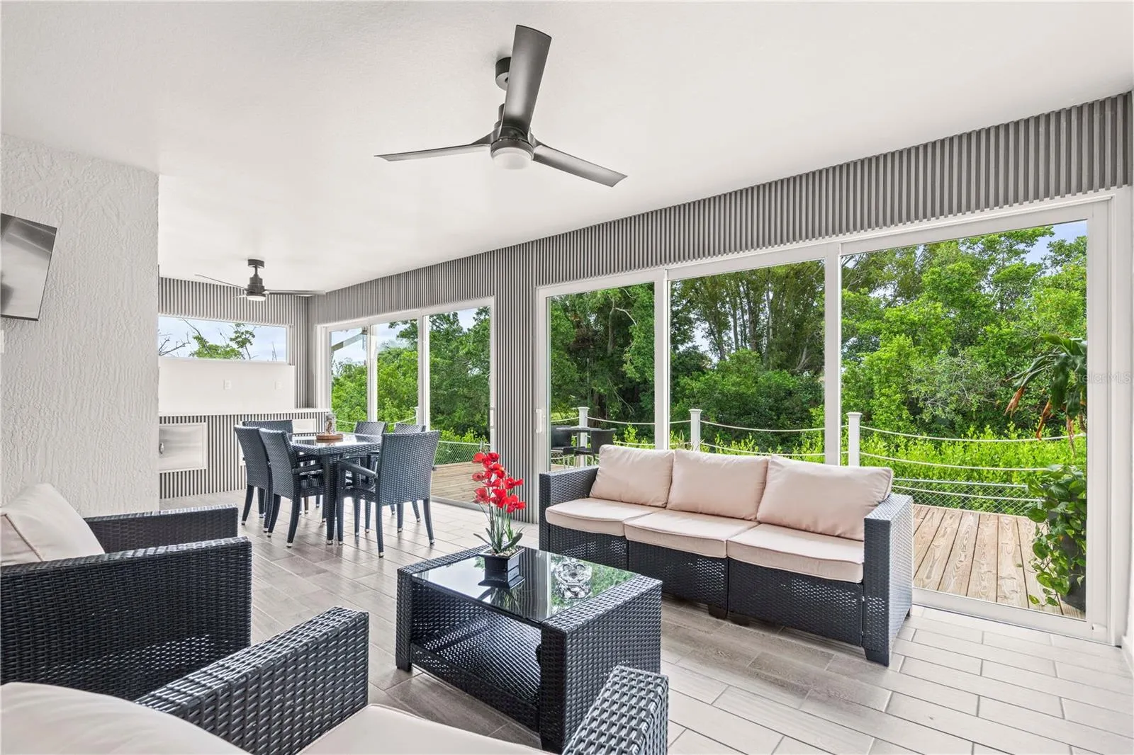 200 DOLPHIN PKWY