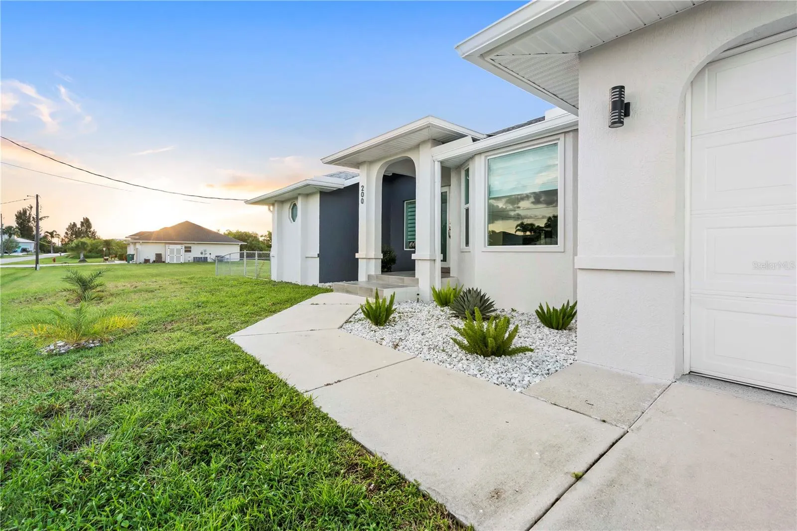 200 DOLPHIN PKWY