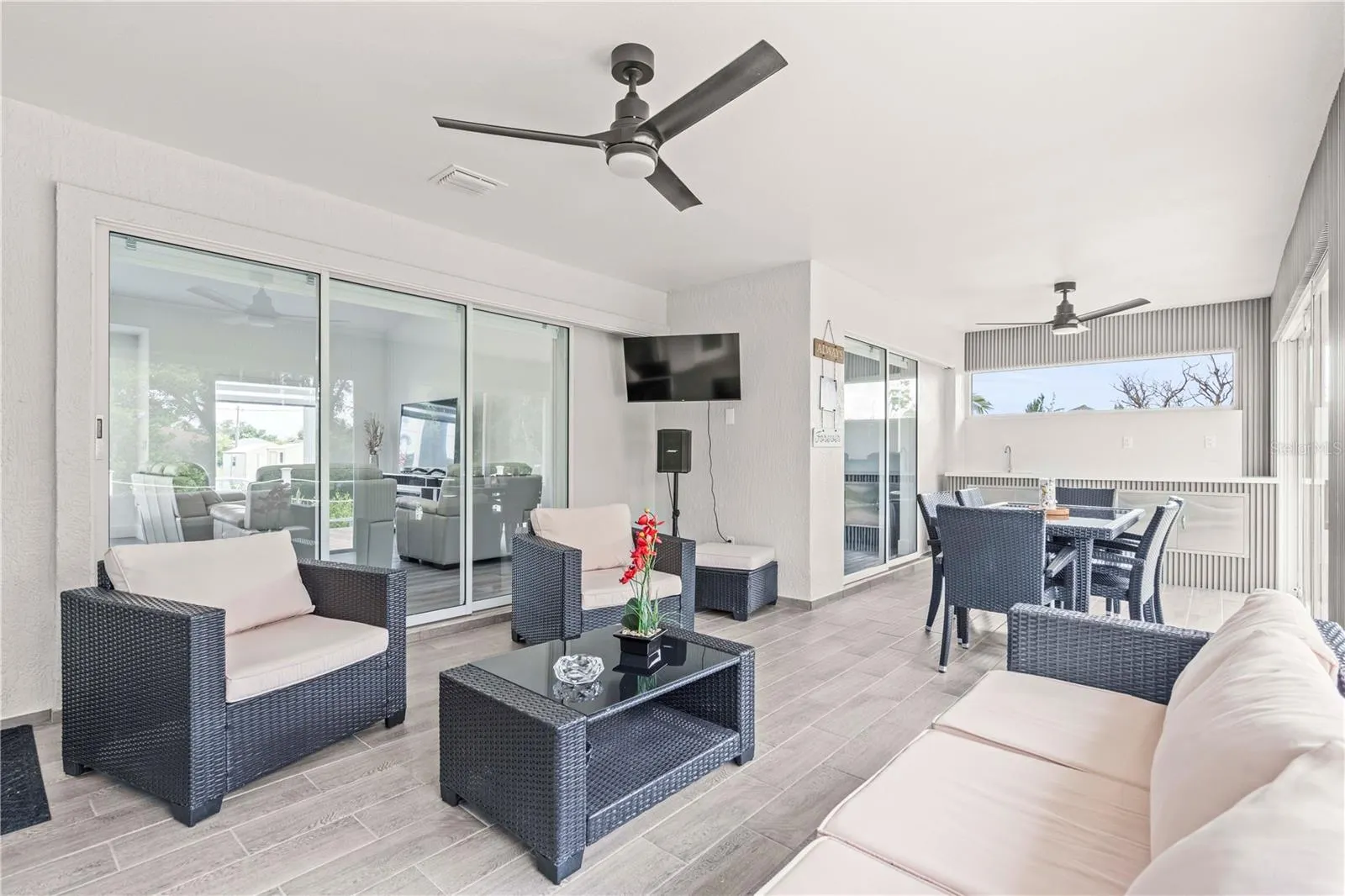 200 DOLPHIN PKWY