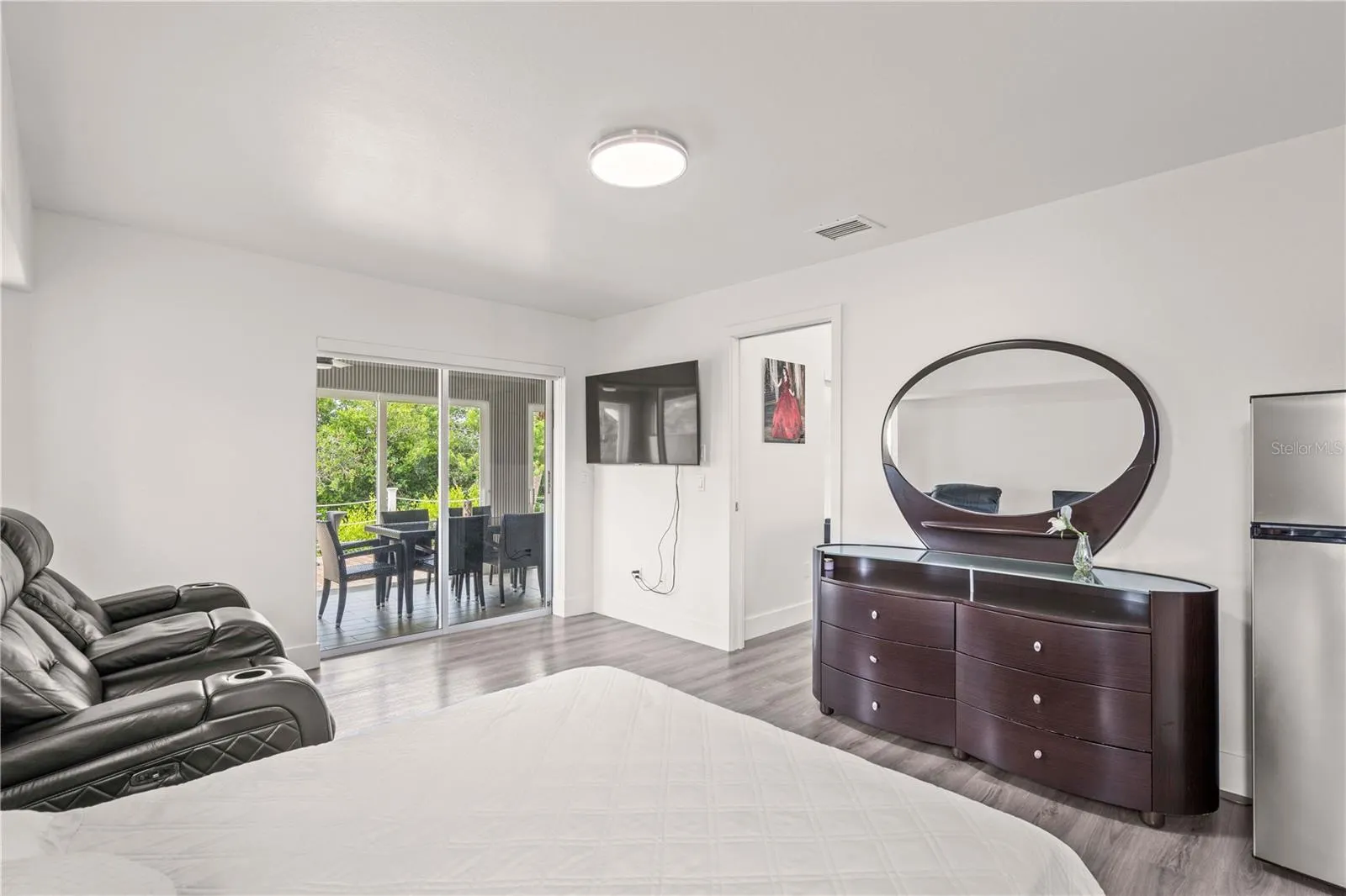 200 DOLPHIN PKWY
