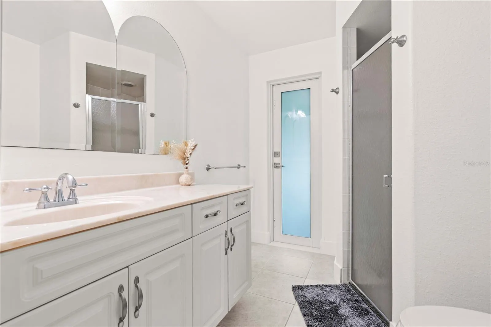 200 DOLPHIN PKWY
