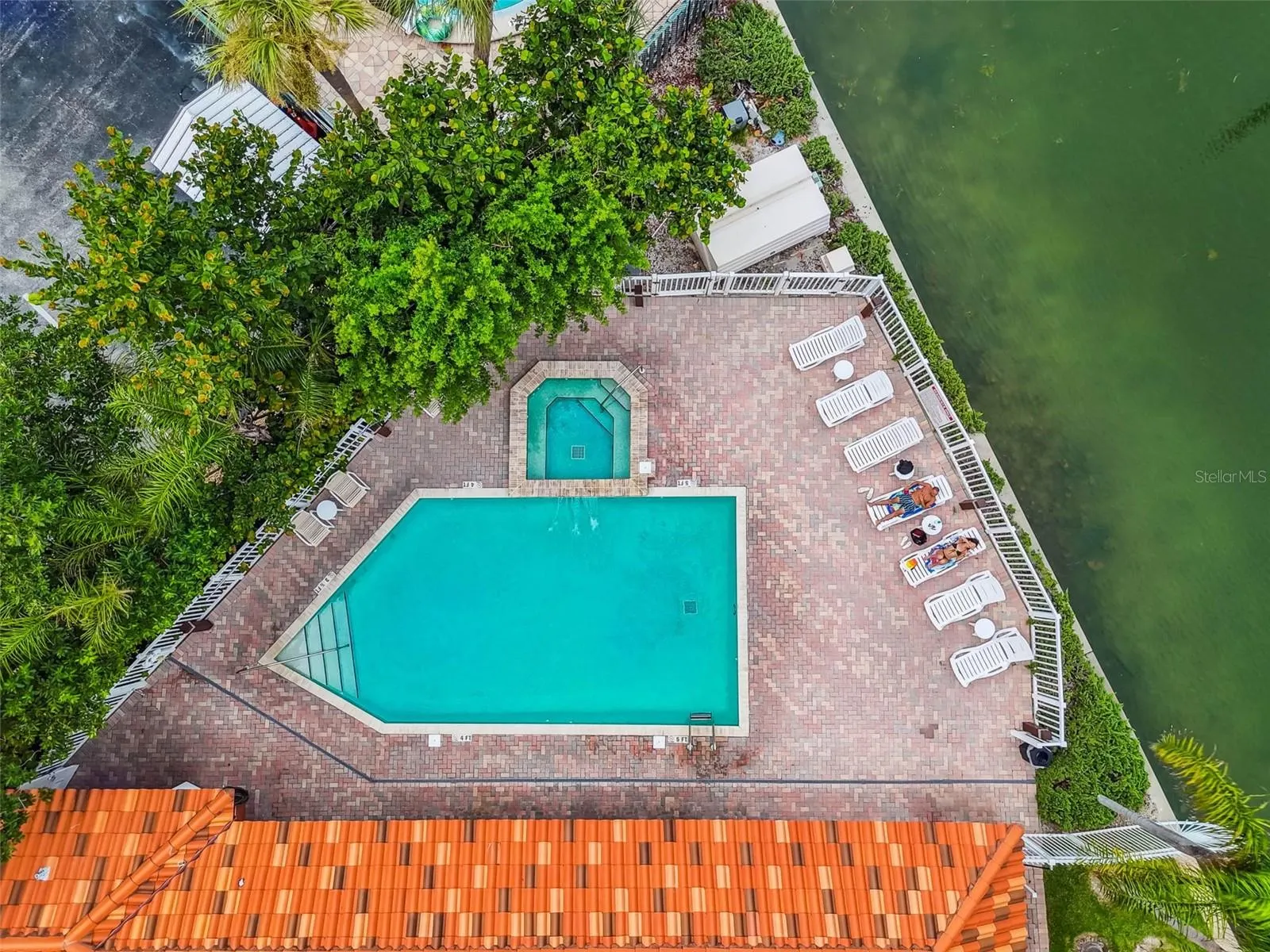 530 S GULFVIEW BLVD #304, #304