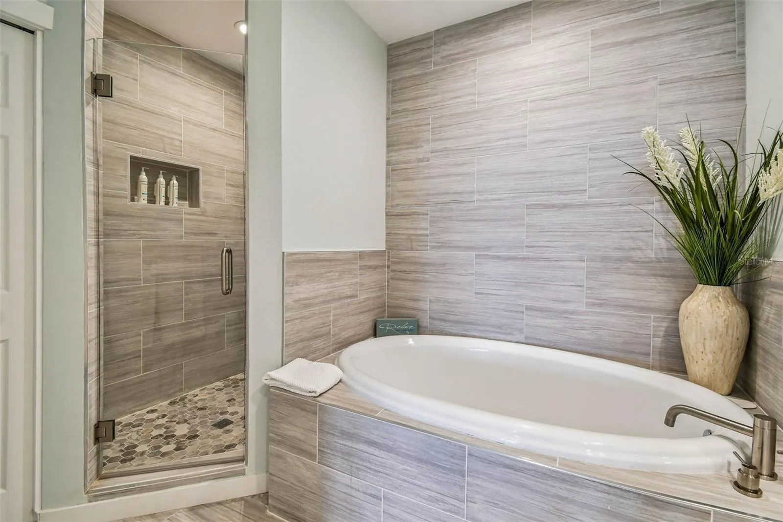 530 S GULFVIEW BLVD #304, #304