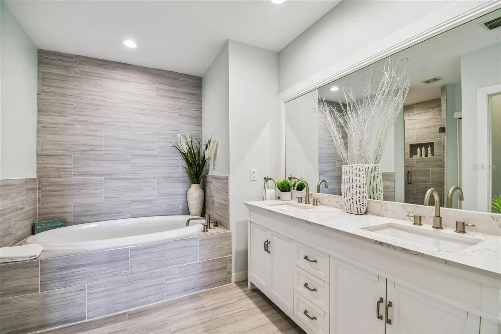 530 S GULFVIEW BLVD #304, #304