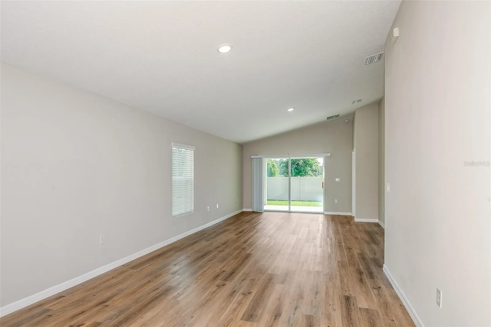 4130 GERBERA DAISY AVE