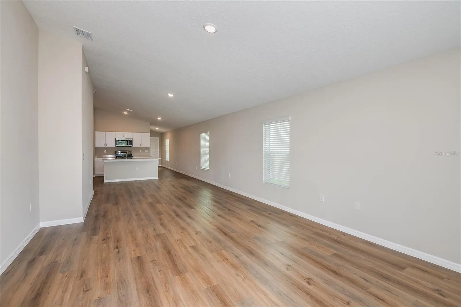 4130 GERBERA DAISY AVE
