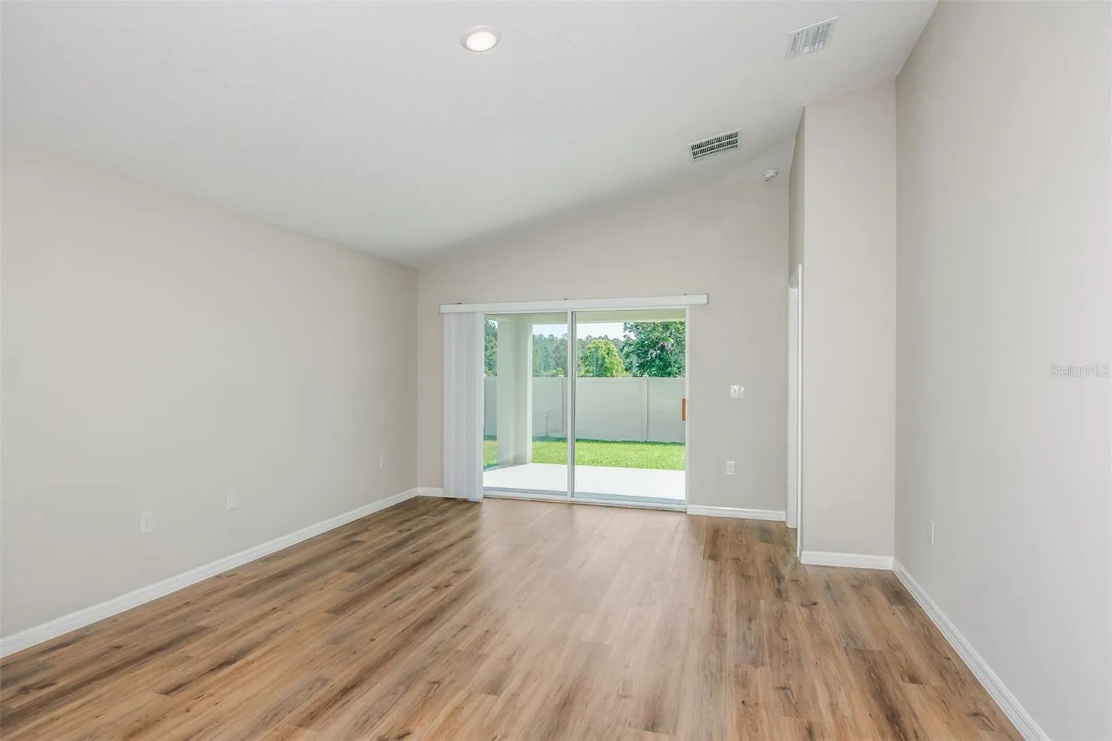 4130 GERBERA DAISY AVE