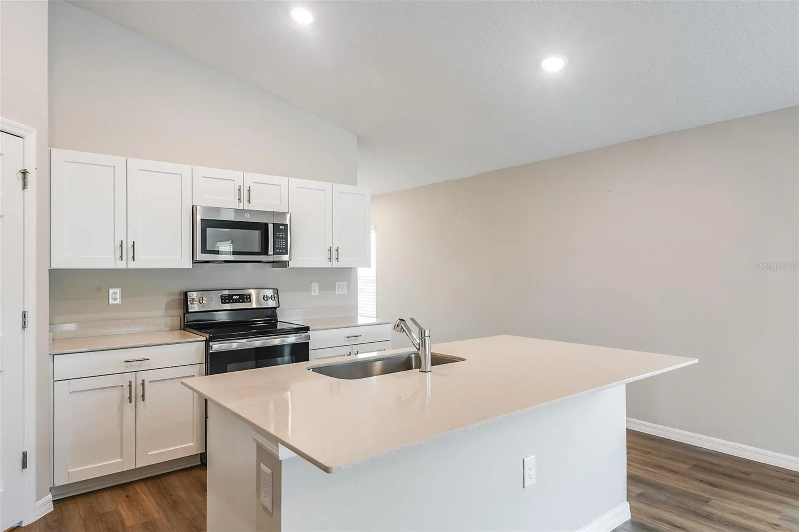 4130 GERBERA DAISY AVE