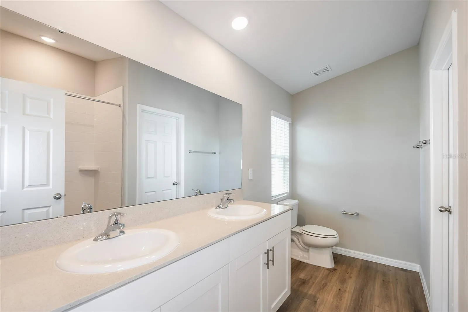 4130 GERBERA DAISY AVE
