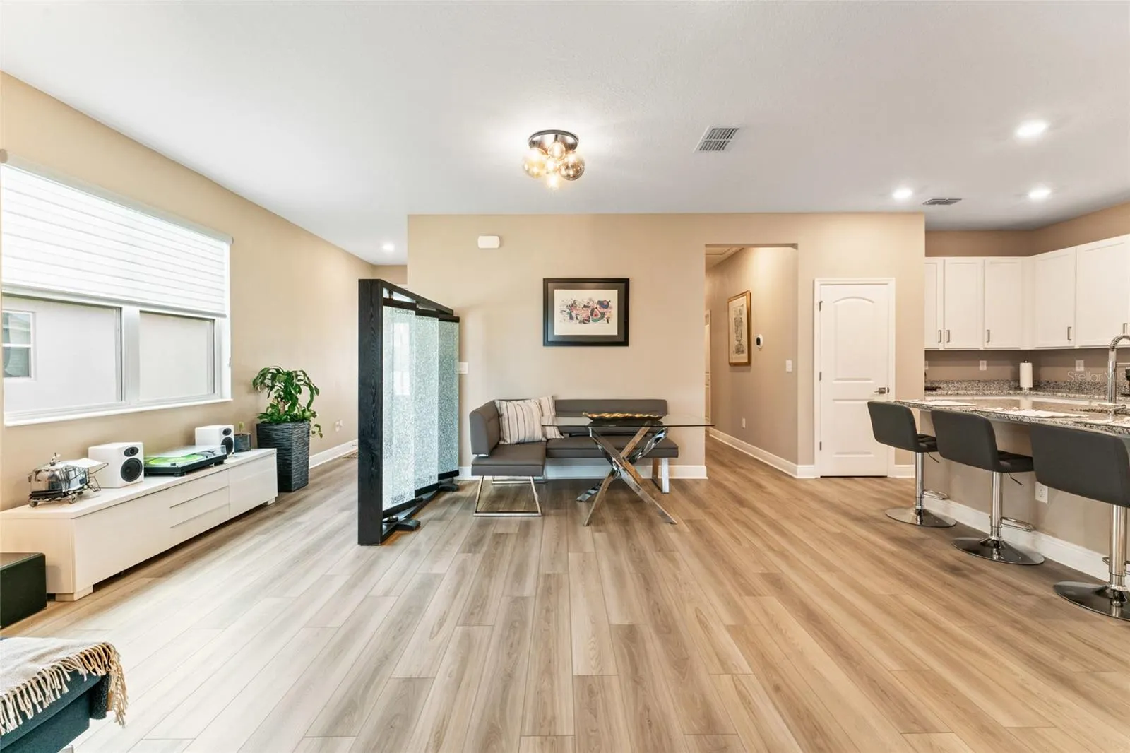 9368A SANDY BLUFFS CIR