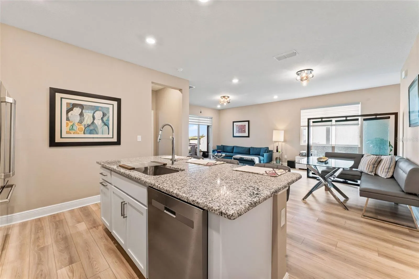 9368A SANDY BLUFFS CIR