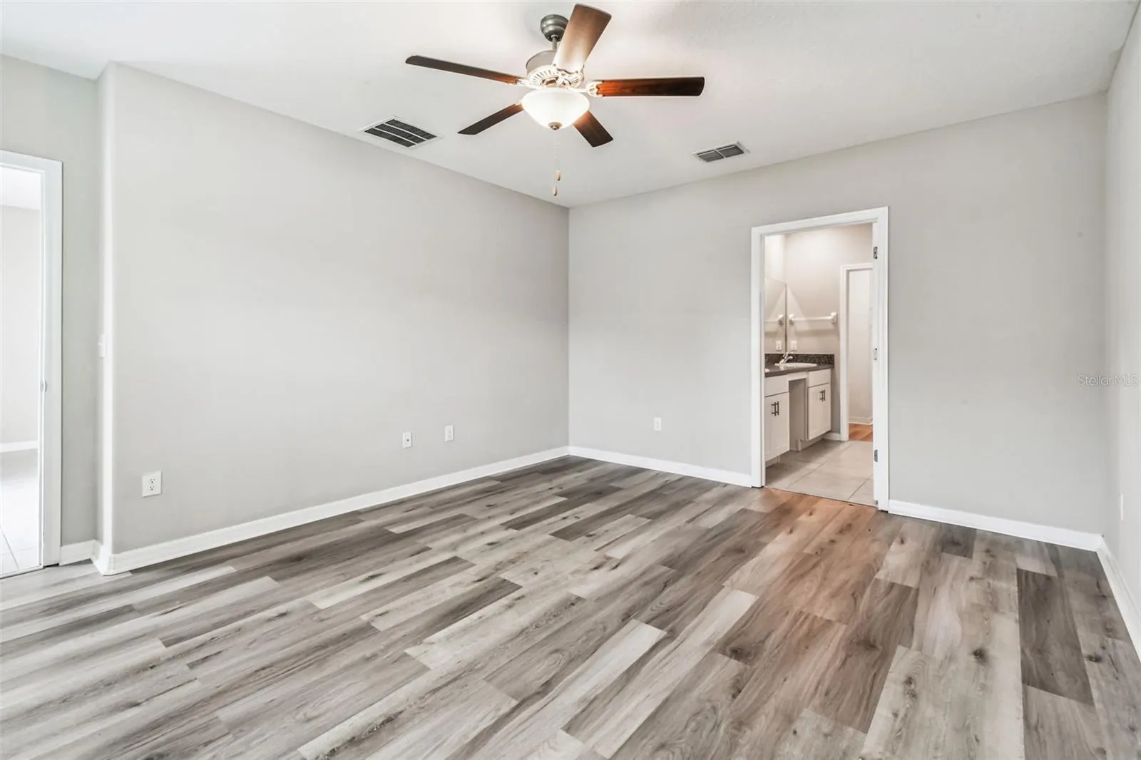 7205 RONNIE GARDENS CT