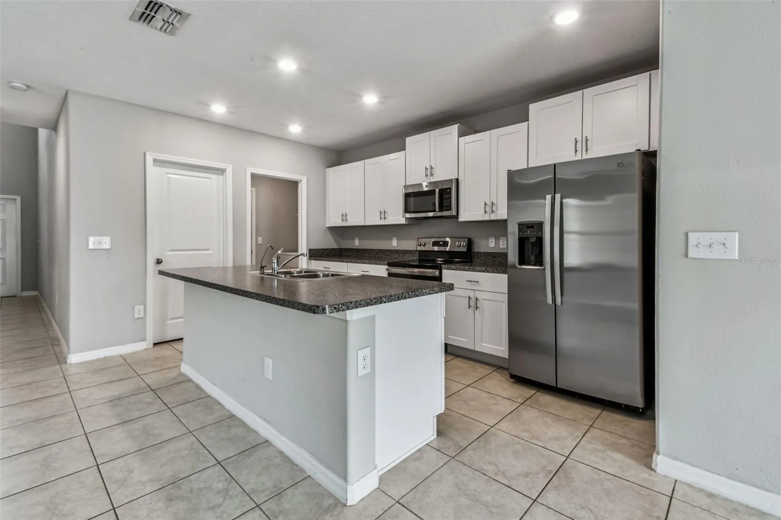 7205 RONNIE GARDENS CT