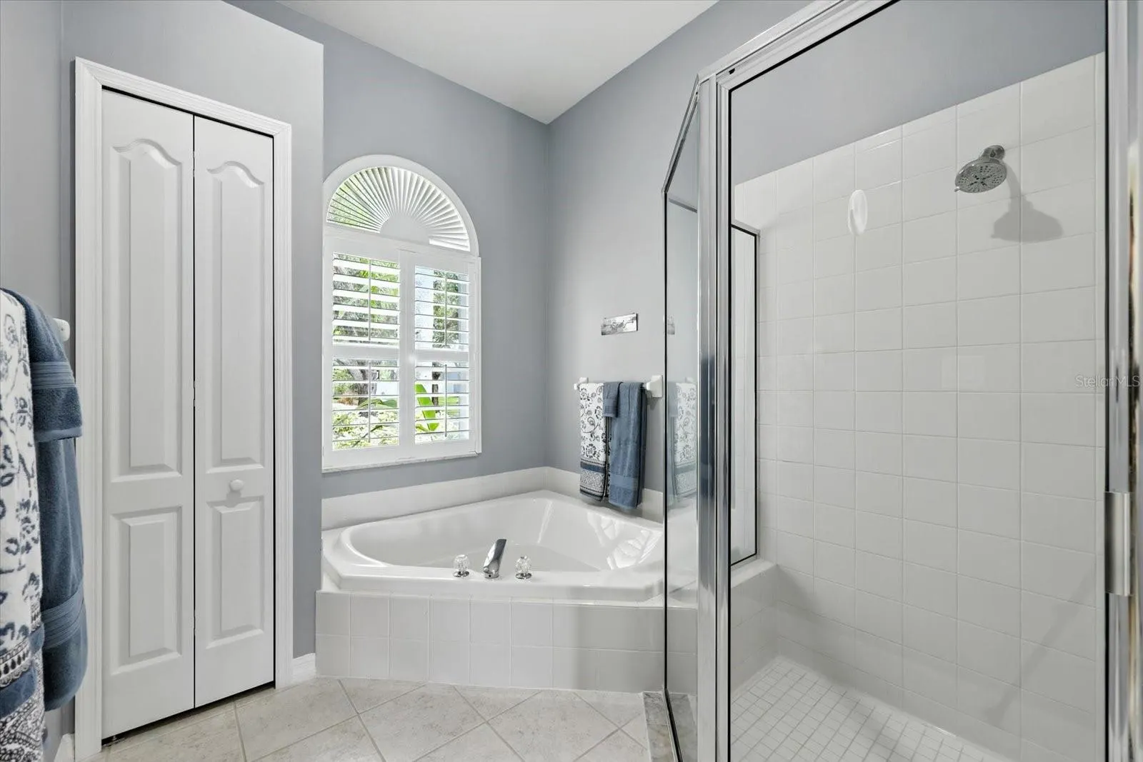 15130 ARBOR HOLLOW DR