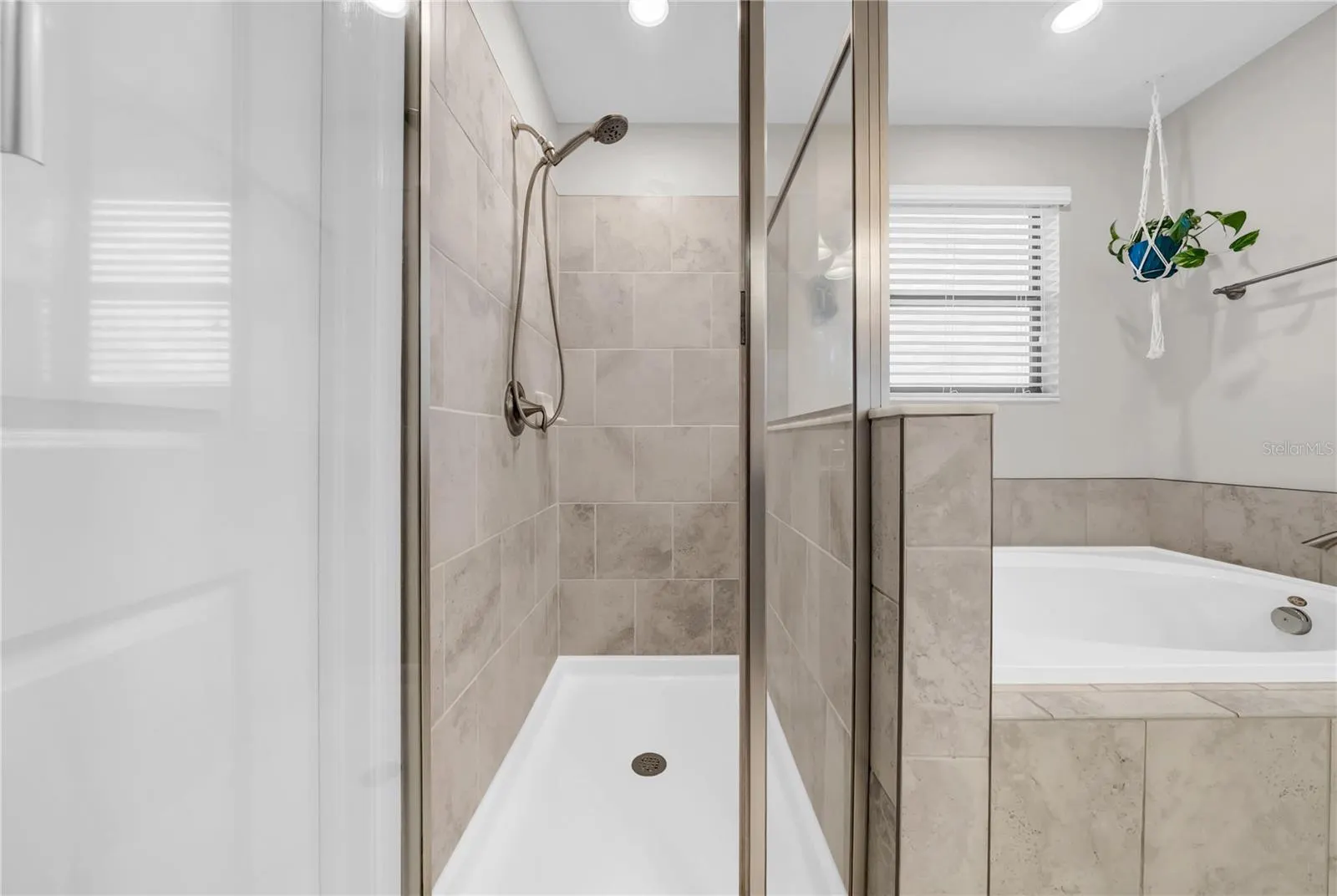 10031 SAGE CREEK DR