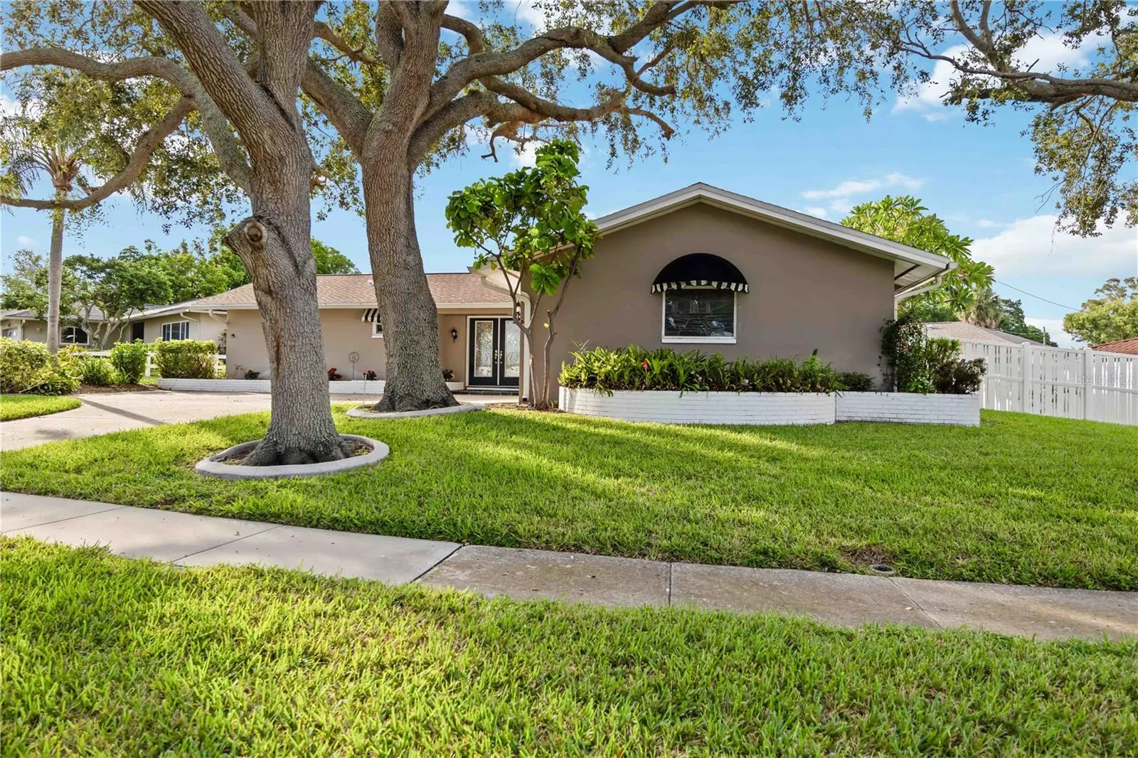 14039 LEEWARD DR
