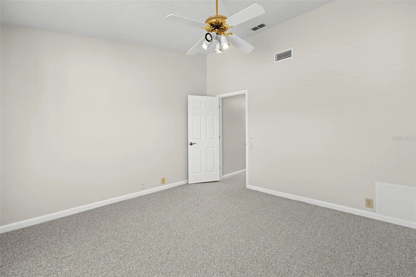 3050 LANDMARK BLVD #1002, #1002