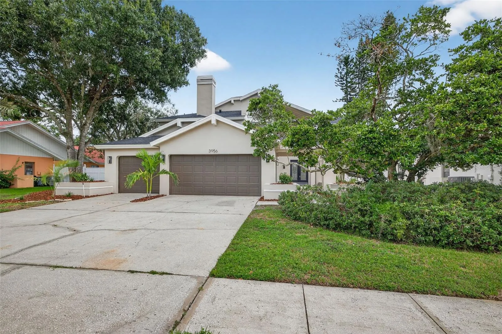 3956 BELMOOR DR